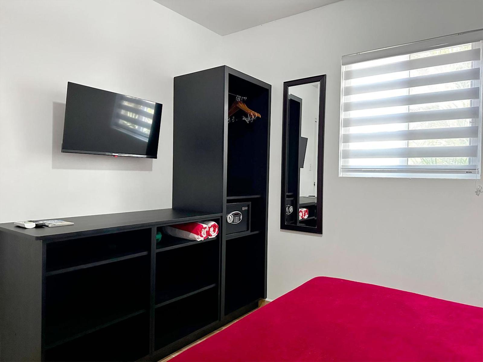 Ladybugs Apartments Palm Beach Exterior foto